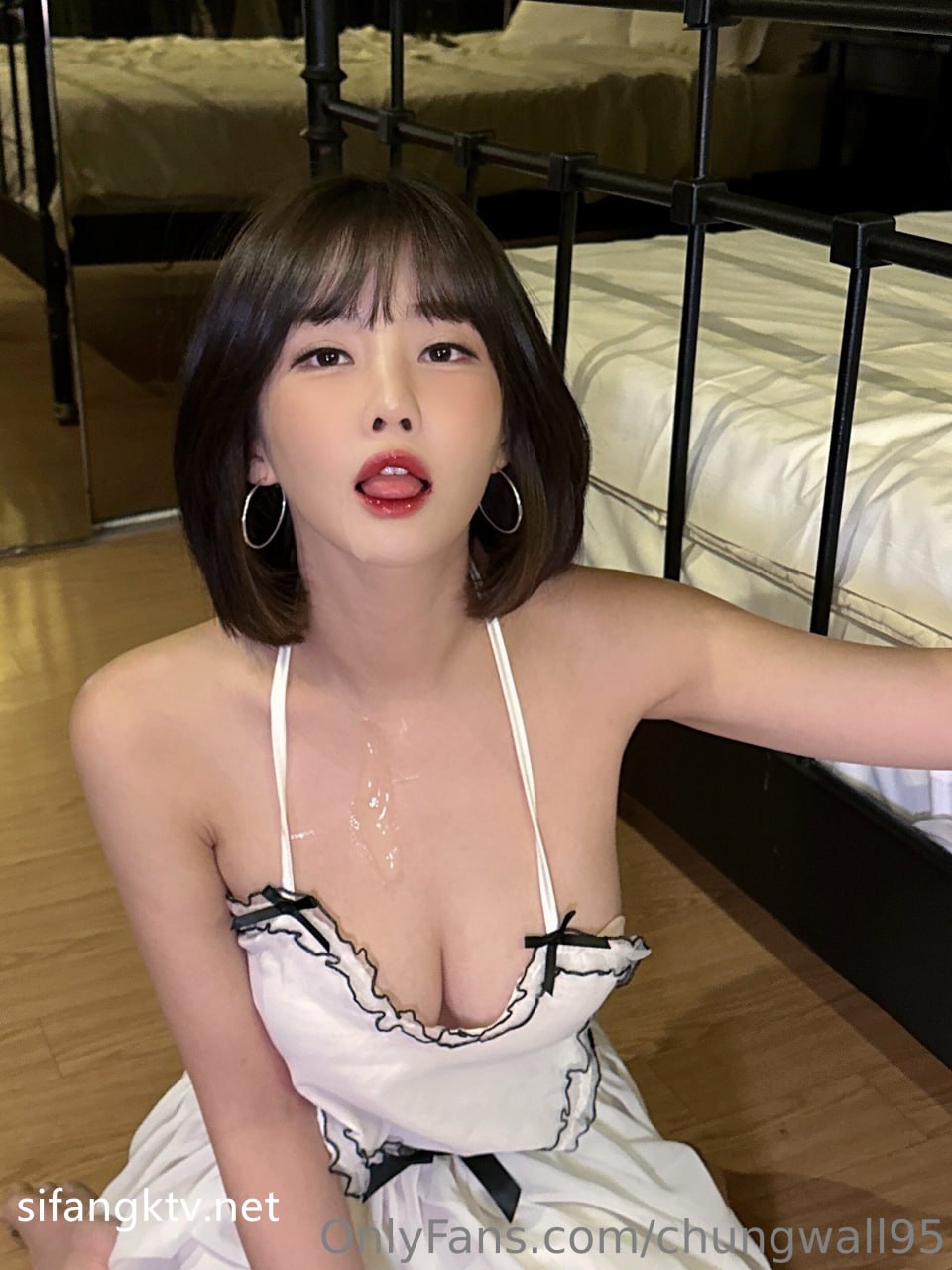 【2023-07-18】Horny nurse wants sxx..💋.m4v